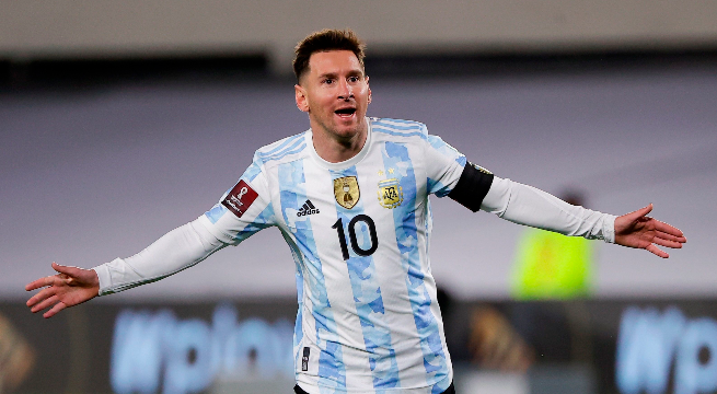 Messi podría jugar su última mundial en Qatar 2022. (AFP)