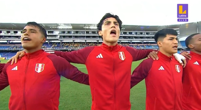 Así cantaron el himno nacional los seleccionados peruanos